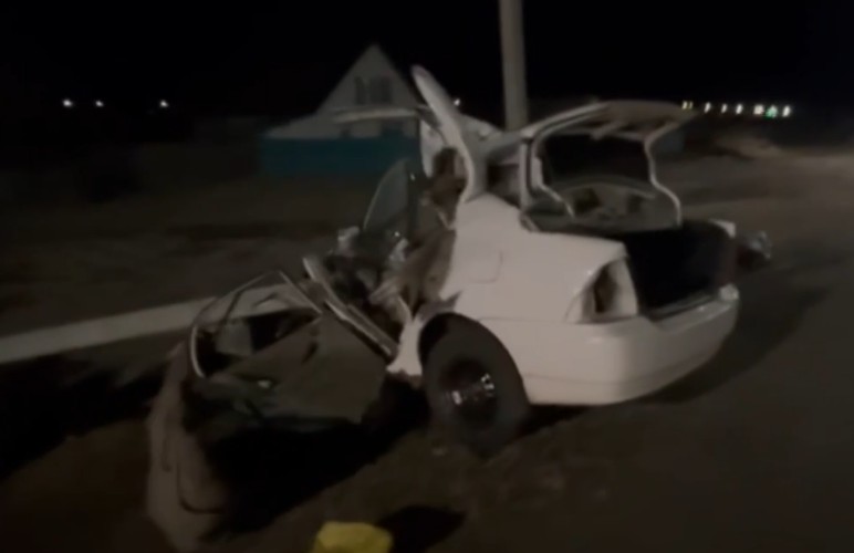 В Баяндаевском районе 18-летний водитель на «Тойоте» врезался  в столб и погиб