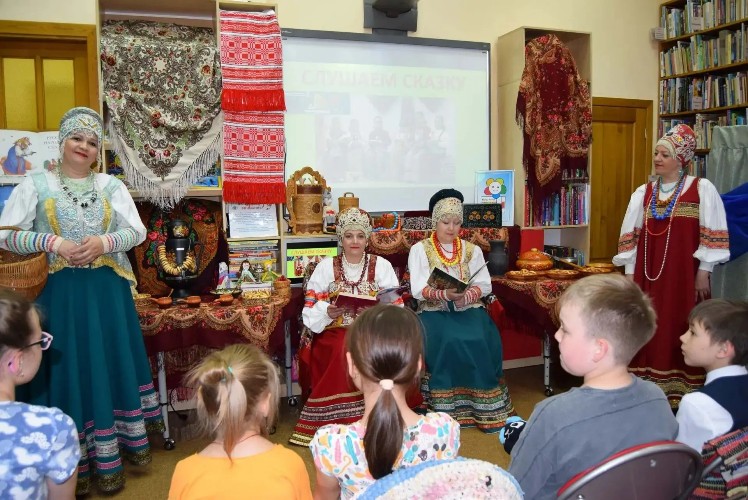 Сказки, куклы и фланкировка шашкой ждут гостей «Библионочи» в Иркутске