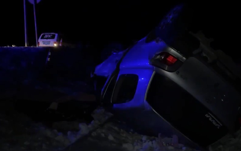 Водитель «Тойоты» погиб после съезда с трассы и опрокидывания в Черемховском районе