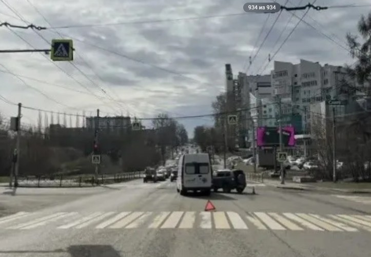 Ехавшая на экстренный вызов скорая попала в аварию в Иркутске