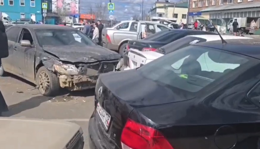 В Тулуне пьяный водитель попал в массовое ДТП и притворился иностранцем