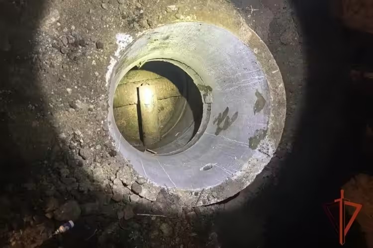 Сообщения об открытых колодцах начали принимать в Иркутске
