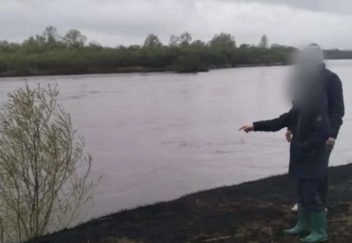 В Иркутске ищут 10-летнего мальчика, упавшего в реку Иркут