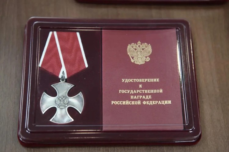 Шесть семей погибших бойцов из Иркутска получили ордена Мужества