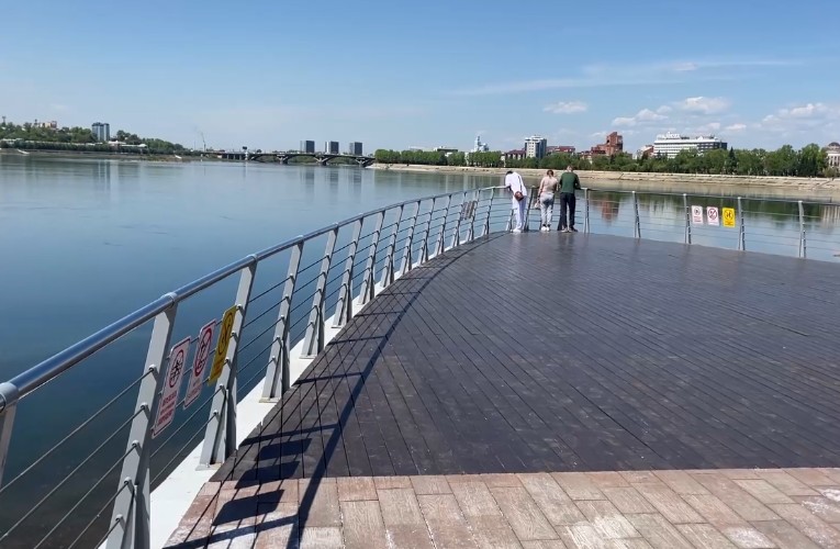 Настоящий парус появится на палубе «корабля» на острове Юность в Иркутске