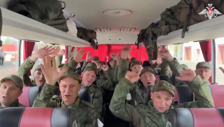 Двое бойцов СВО из Иркутска и Ангарска вернулись из украинского плена