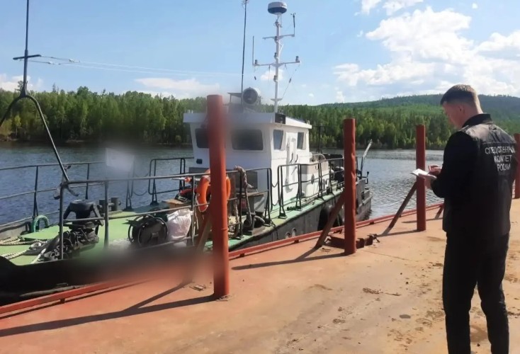 Два человека пропали без вести после опрокидывания катера на Усть-Илимском водохранилице