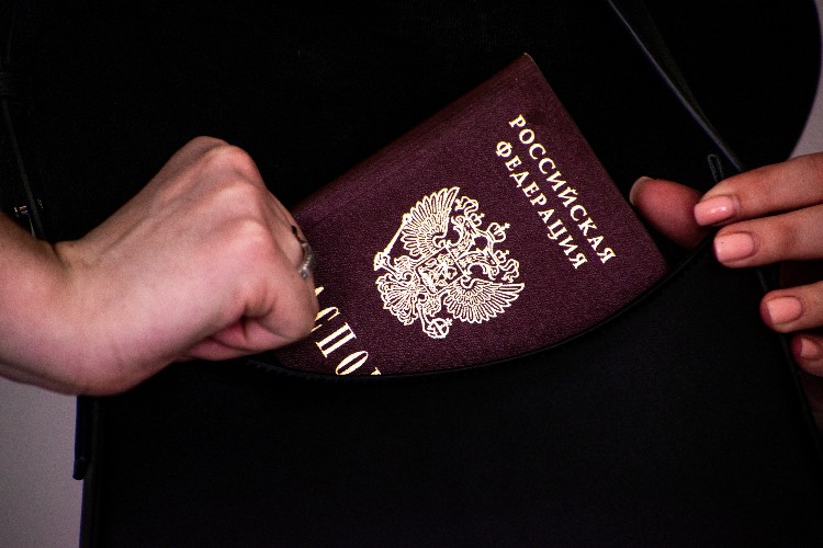 Директора магазина электроники осудили за незаконную продажу SIM-карт в Иркутске
