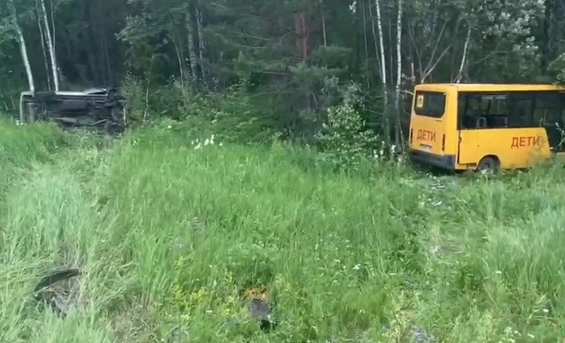 Школьный автобус перевернулся под Тайшетом