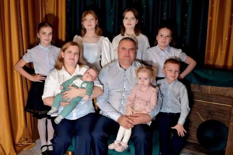 Многодетная семья из Тулуна представит Иркутскую область на всероссийском конкурсе Семья года
