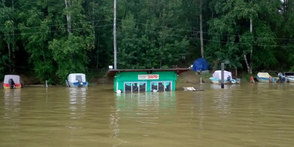 Уровень реки Витим стремительно поднимается в Бодайбо