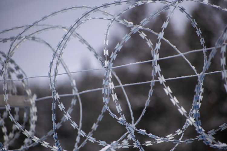 Экс-директора спортколледжа в Ангарске посадили на 13 лет за взятки и мошенничество