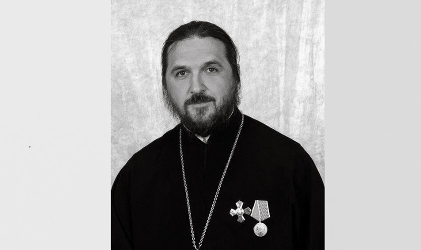 В Хомутове простятся со священником, погибшим в ДТП с туристическим автобусом