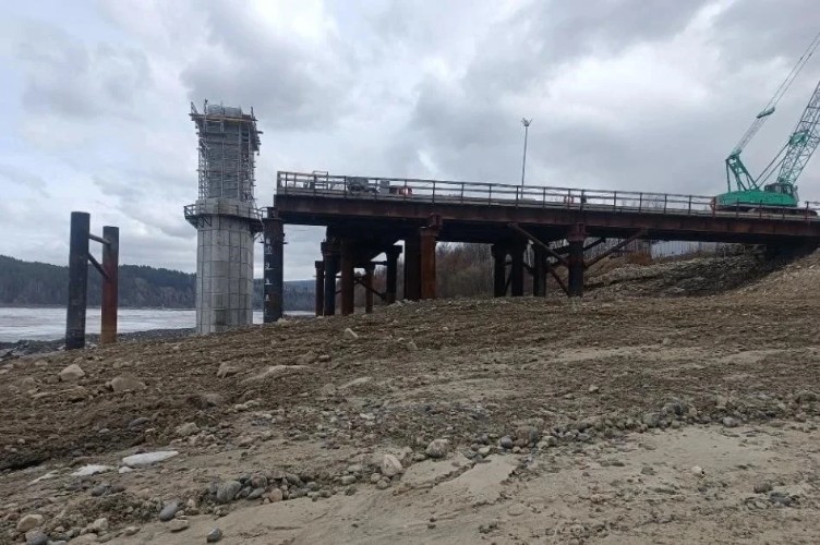 Строительство моста через реку Витим вышло на новый этап