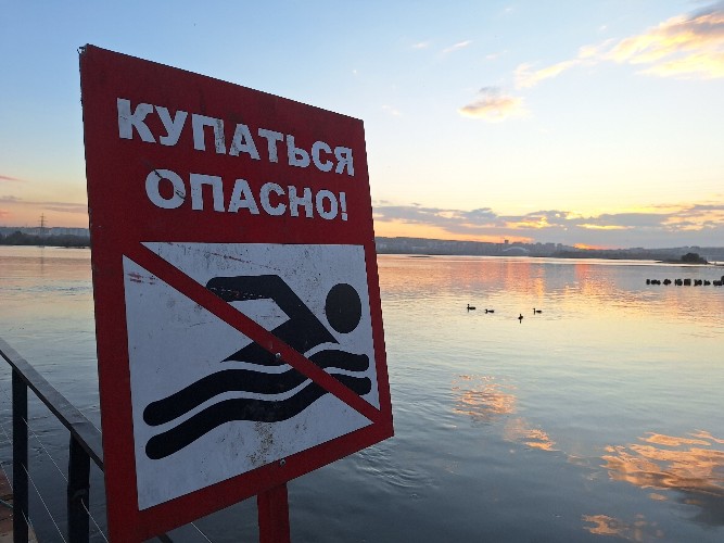 Больше 40 водоёмов Иркутской области опасны для купания из-за качества воды