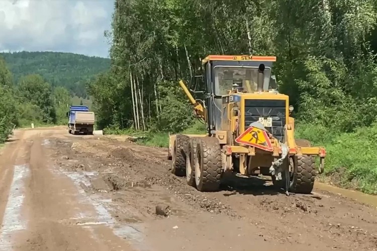 Более 35 километров дороги от Верхоленска до Жигалово капитально отремонтируют к 2028 году