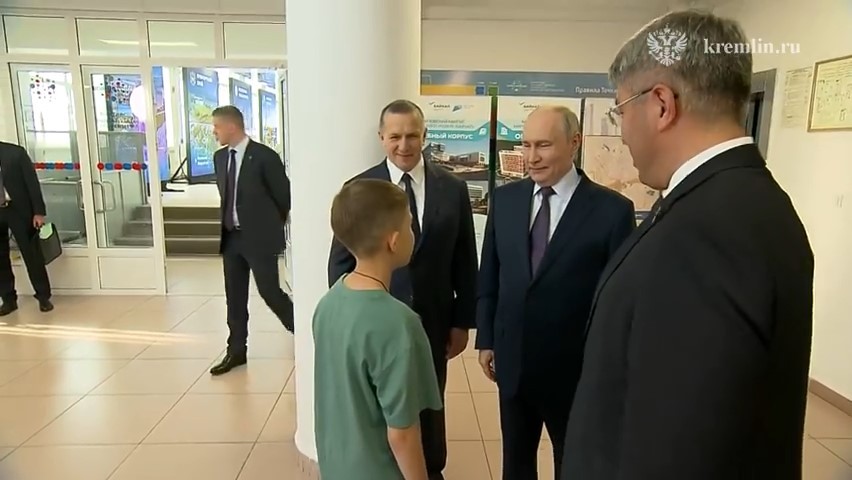 Пригласивший президента в Бурятию мальчик попросил его помочь с поступлением в Иркутск