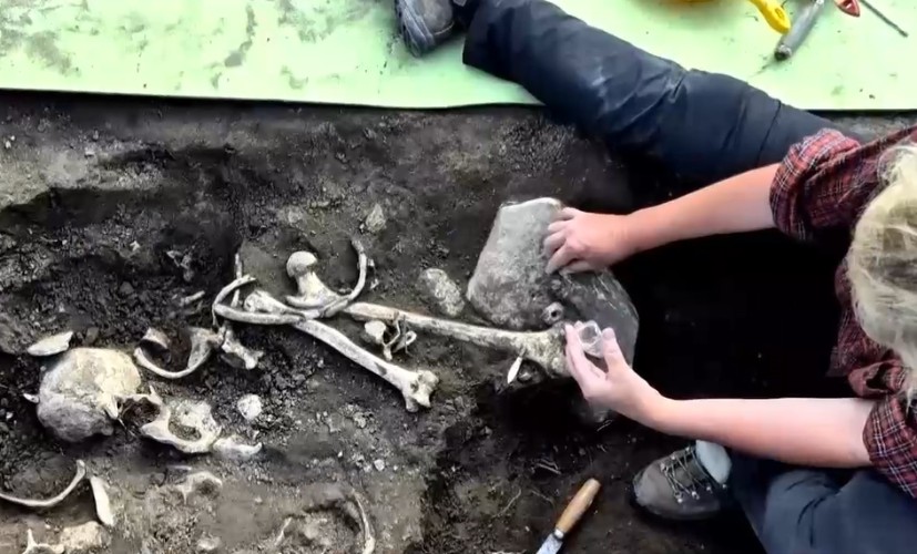 Древние погребения нашли иркутские археологи в Боханском районе и Тункинской долине