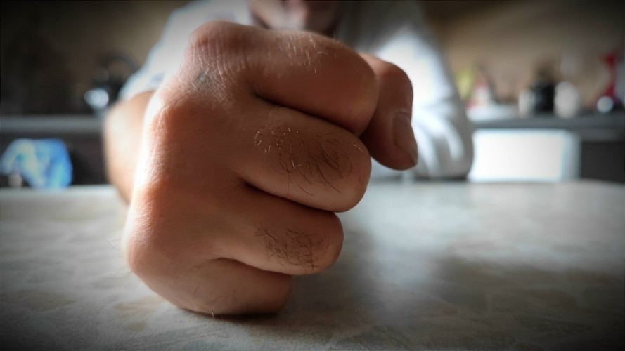 В Ербогачёне мужчину осудили за избиение родственника из-за ревности