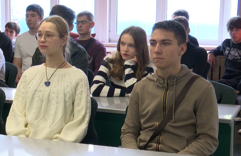 В Иркутске студенты трёх вузов встретились с работодателями в рамках «Дня Карьеры»