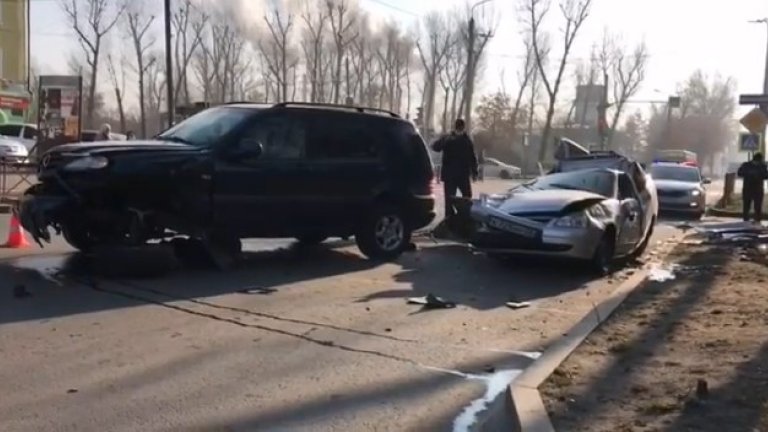 Смертельное ДТП в районе остановки общественного транспорта произошло в Иркутске