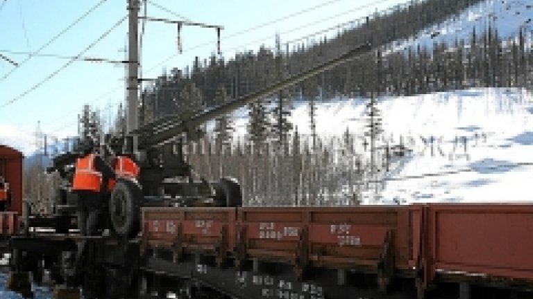 Горные лавиноопасные участки вблизи ВСЖД обстреляли и использованием артиллерийской установки