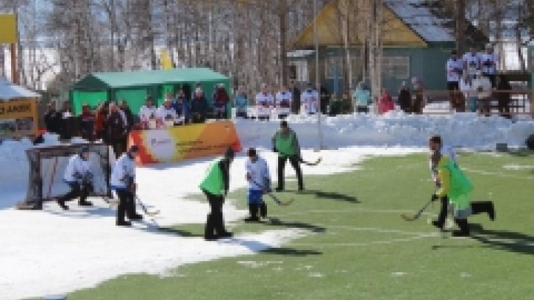 Открытое первенство по хоккею с мячом в валенках прошло в регионе