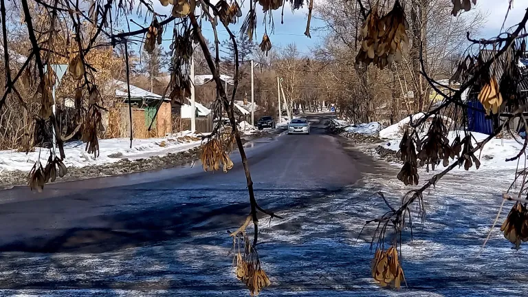 Дороги Иркутской области закрывают на весеннюю просушку