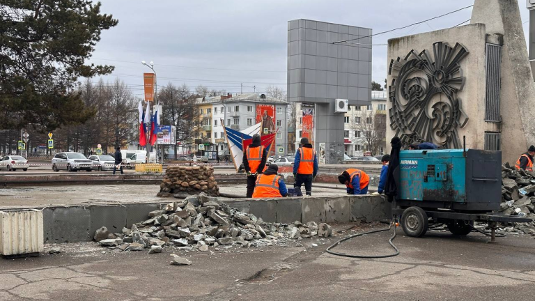 В Ангарске начали благоустройство площади у ДК «Современник»