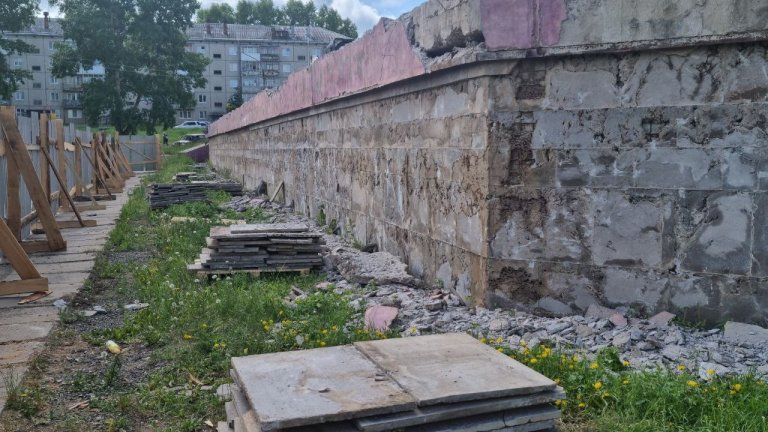 В Усть-Илимске начался капремонт ДК имени Наймушина