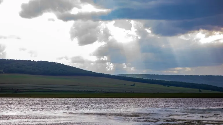 МЧС предупреждает о возможном повышении уровня воды в Иркуте
