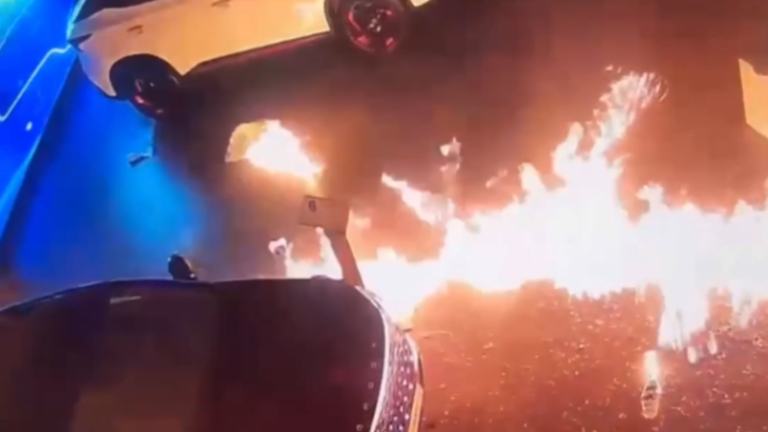 Две иномарки поджёг в дилерском центре житель Братска