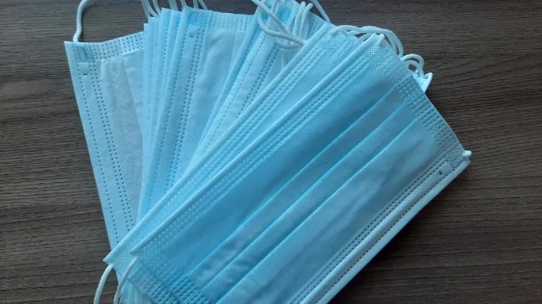 За неделю число заболевших ковидом в России увеличилось на треть