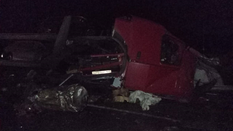 Ехавший в Иркутск автовоз спровоцировал смертельное ДТП в Красноярском крае