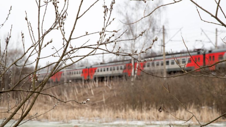 Расписание нескольких электричек изменится на ВСЖД