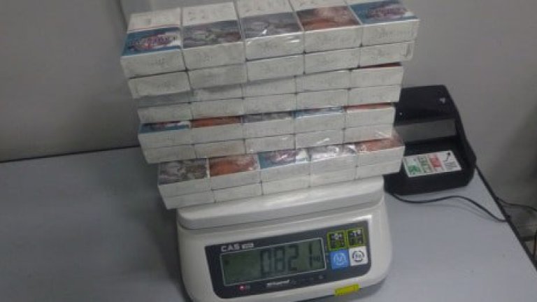 68 кг насвая и 3,5 тыс. незаконно ввезённых сигарет изъяли таможенники Иркутска