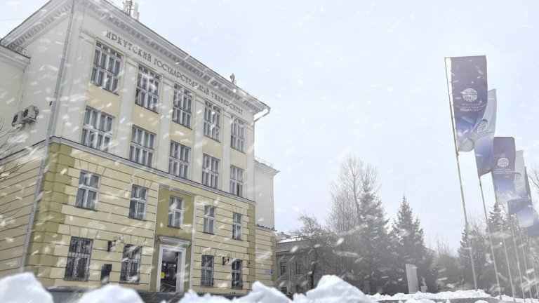 Апрельские снегопады принёс в Иркутск циклон с Карского моря