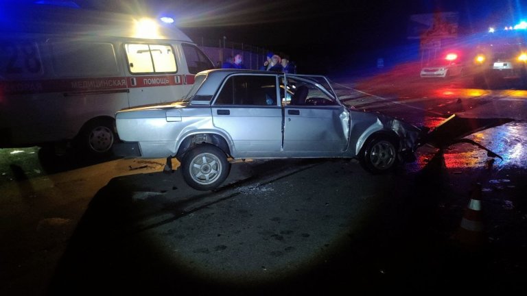 Два человека попали в больницу после ДТП в Братске