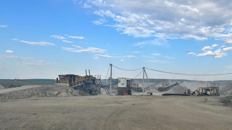 На Ольхоне начался ремонт центральной улицы посёлка Хужир