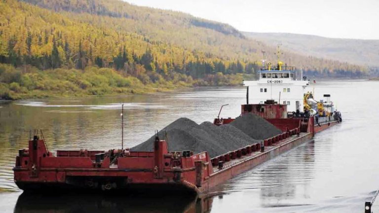 Поставки топлива в северные районы Иркутской области пока отстают от плана