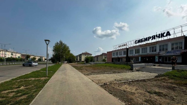 Благоустройство началось на Комсомольском проспекте в Усолье-Сибирском