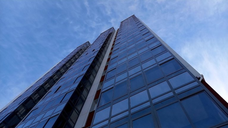 55% жителей Иркутской области довольный своим жильём