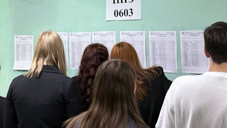 1,5 тысяч выпускников Приангарья сдавали ЕГЭ по математике в резервный день
