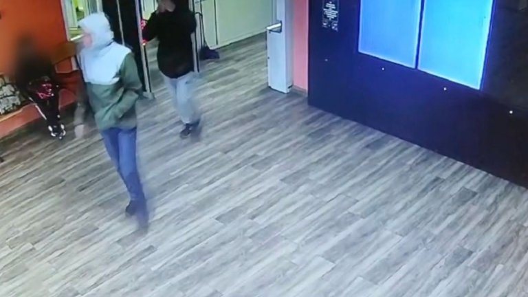 Трое мужчин распивали алкоголь прямо в школе Свирска