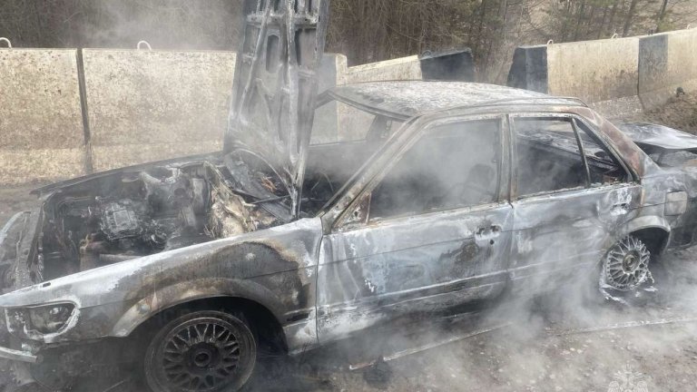 Три автомобиля сгорели в Братске
