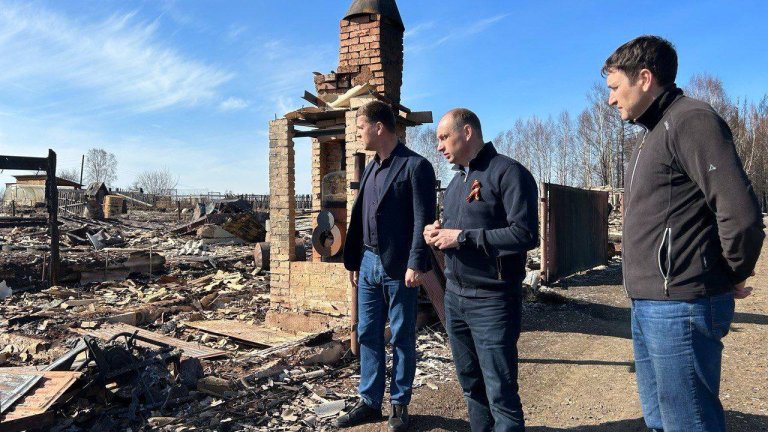 В пострадавших от пожаров садоводствах Братского района побывал сенатор Чернышев