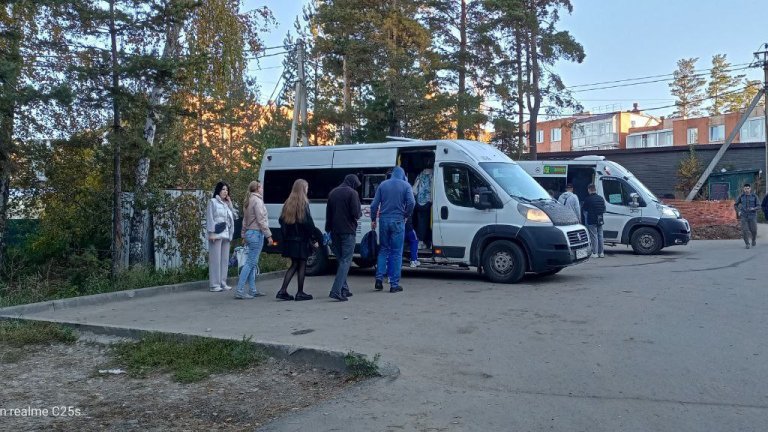 Причиной очередей на маршрутки в микрорайоне Берёзовом под Иркутском названы дорожные пробки