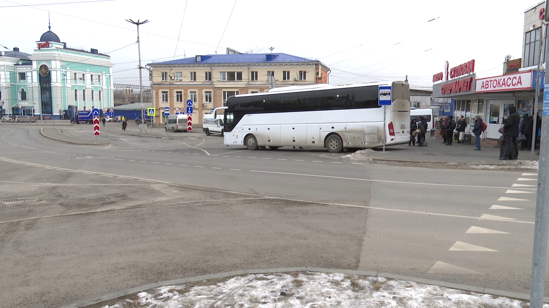 Автобусы Иркутск – Ангарск перестали останавливаться на железнодорожном  вокзале областной столицы | 21.11.2023 | Новости Иркутска - БезФормата