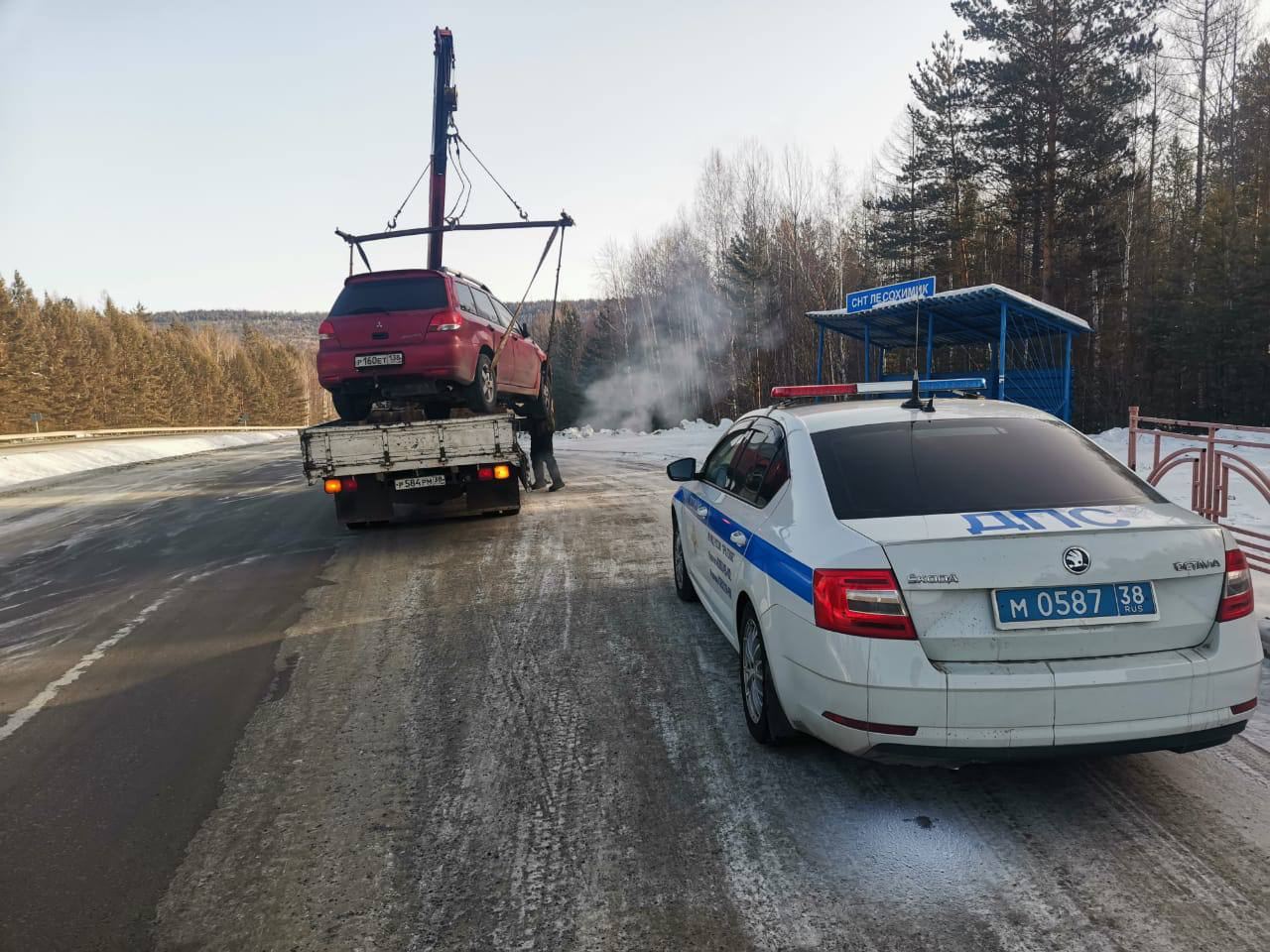 Полицейские помогли женщинам, автомобиль которых заглох в -35 на севере  Приангарья | НТС