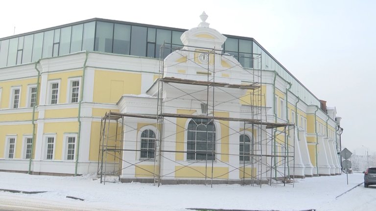 Потомки иркутского купца Курбатова посетили восстанавливаемые знаменитые бани